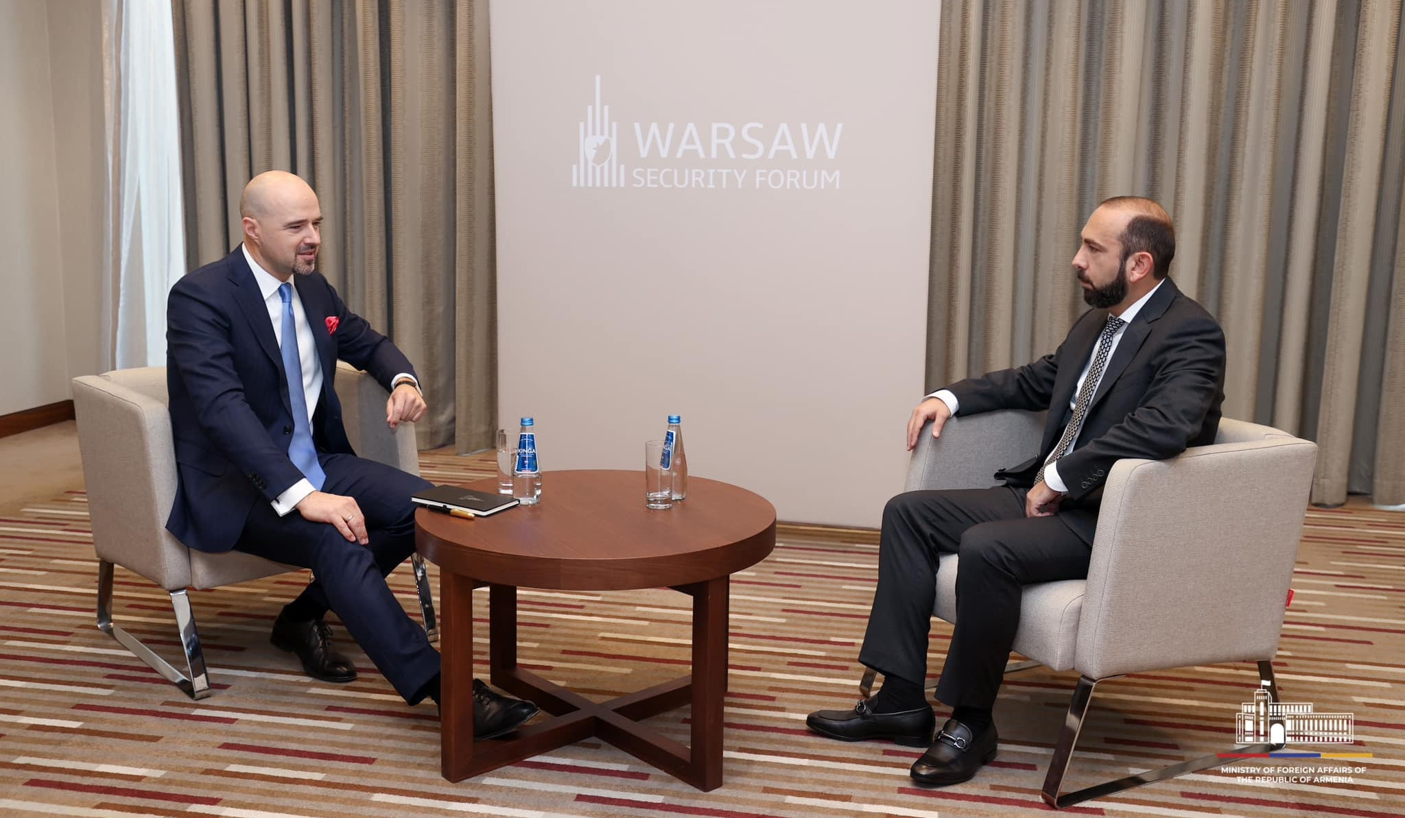 Ararat Mirzoyan Varşava Təhlükəsizlik Forumunun prezidentinin rəsmi qəbulunda iştirak edib və təsisçisi Pisarski ilə görüşüb