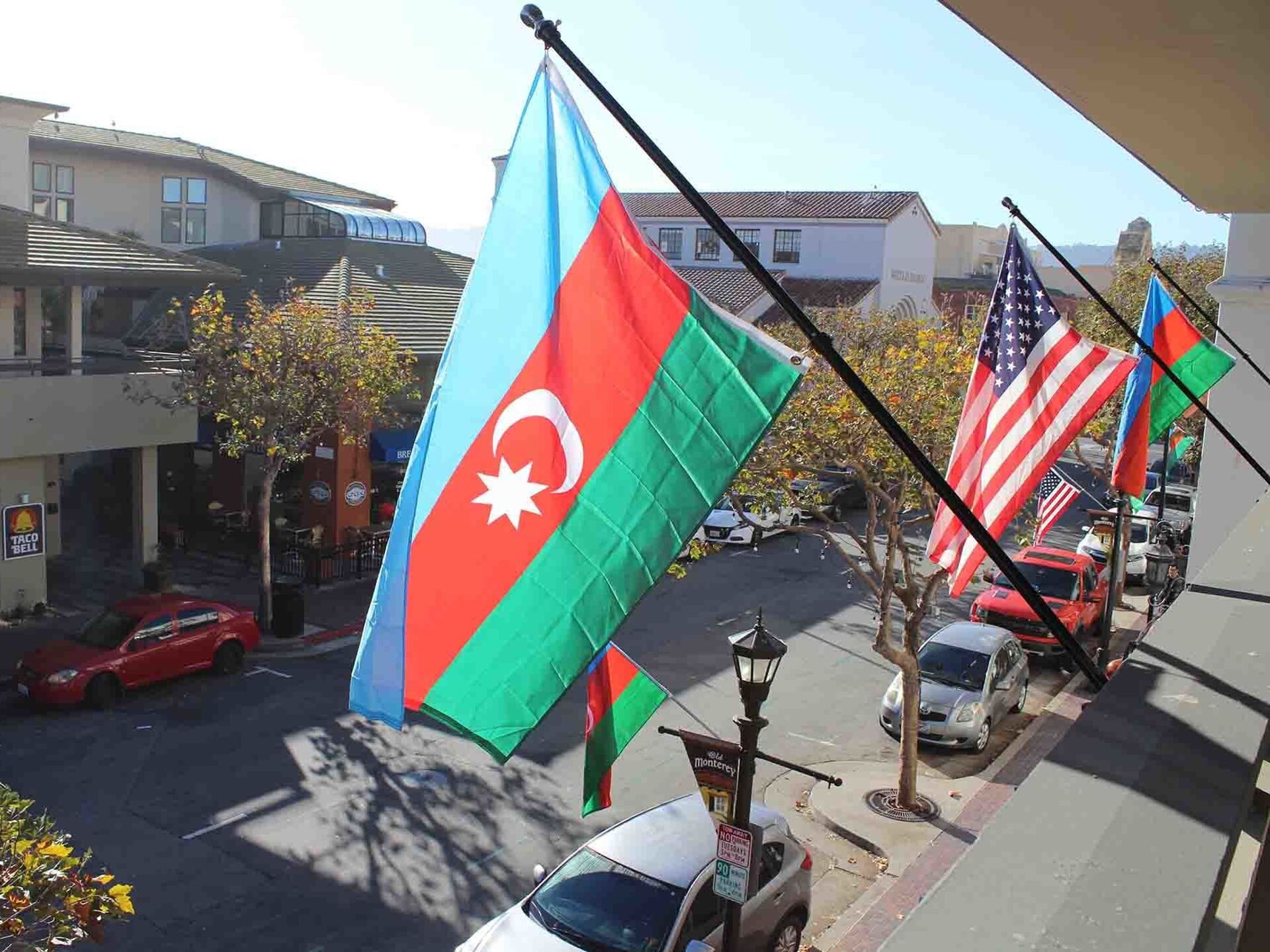 Помощник госсекретаря США прибыл в Баку на фоне энергетического форума