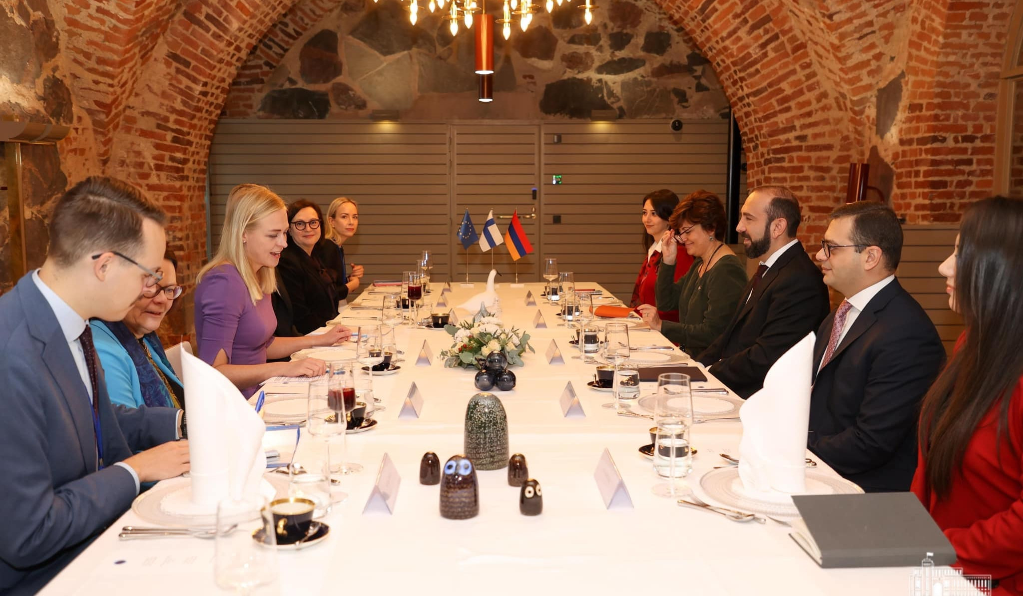 Ermənistan və Finlandiyanın xarici işlər nazirləri ER-Aİ tərəfdaşlığının gündəliyi məsələlərini müzakirə ediblər