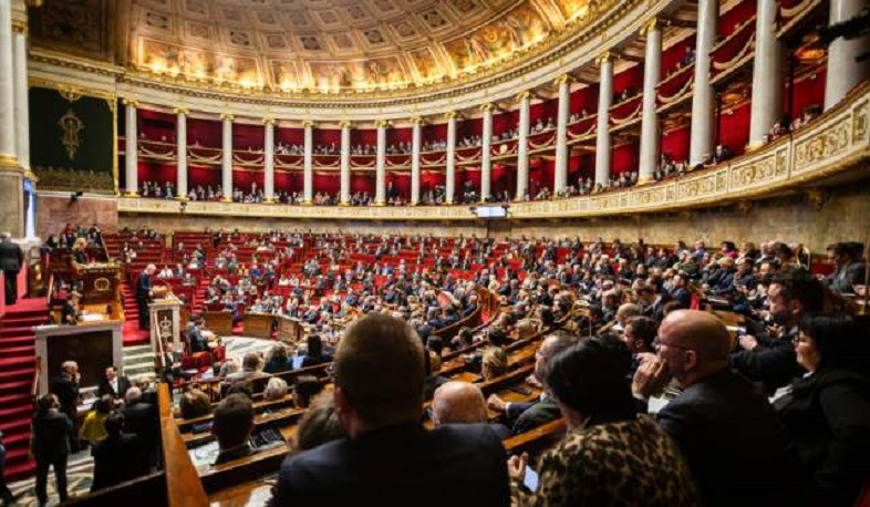 Во Франции республиканцы не поддержат отставку следующего правительства