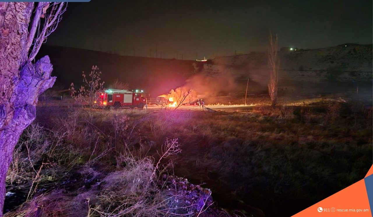 Արզնու կամրջի մոտակայքում ավտոմեքենա է այրվել