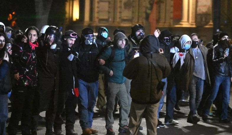 Opposition closed Rustaveli Avenue again in Tbilisi