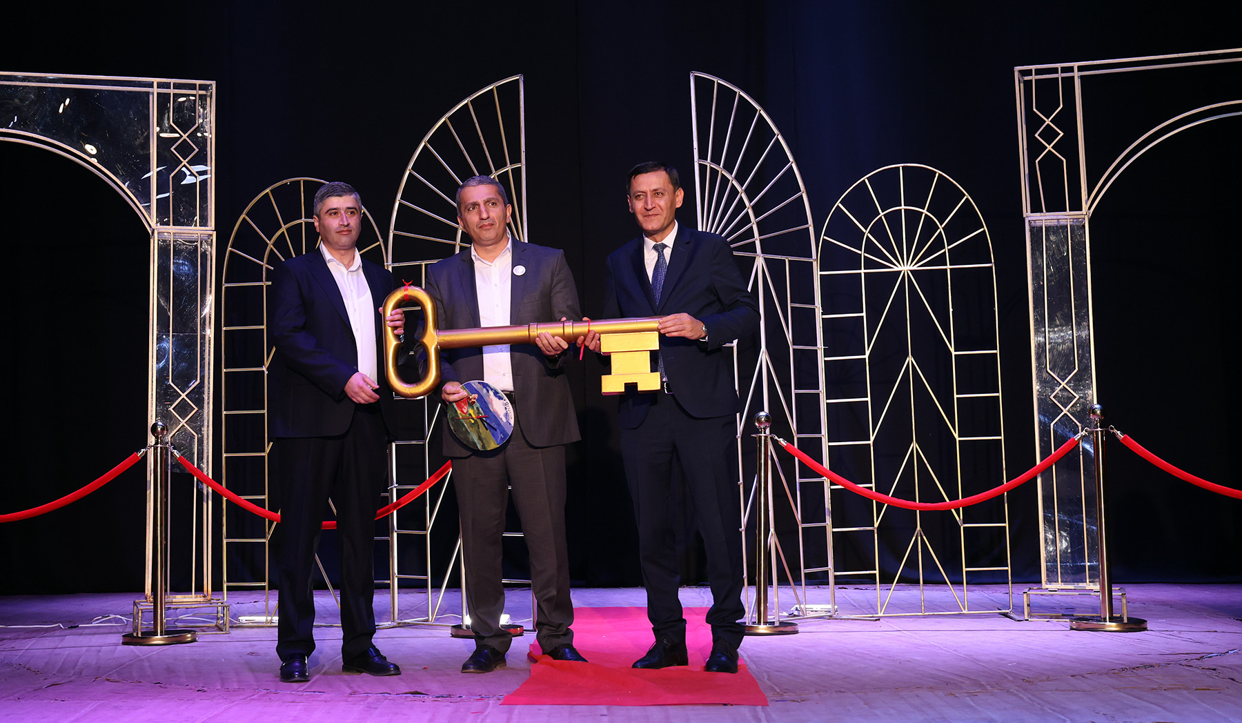 Երիտասարդական մայրաքաղաքի խորհրդանշական բանալին Գավառից փոխանցվել է Ապարանին