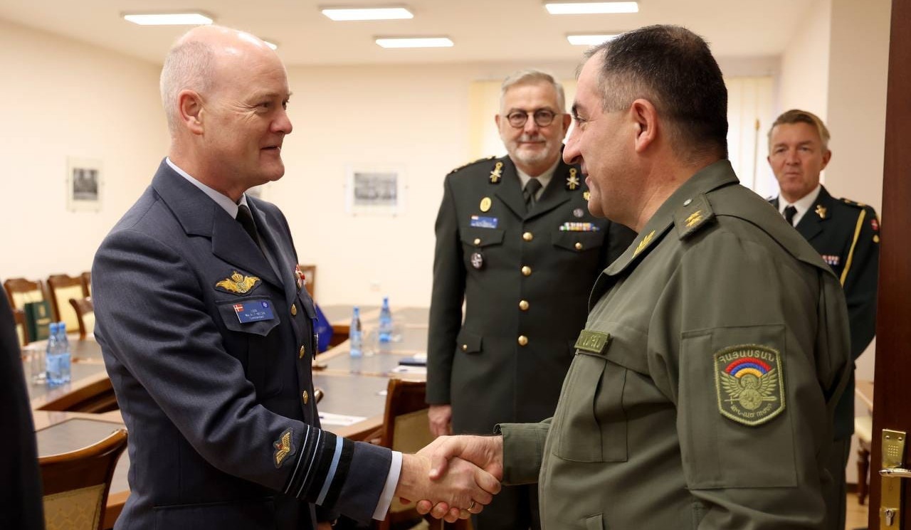 ՀՀ ԶՈՒ ԳՇ պետը և ՆԱՏՕ-ի պաշտպանական քոլեջի պետը քննարկել են ռազմական կրթության բնագավառում համագործակցության հեռանկարները