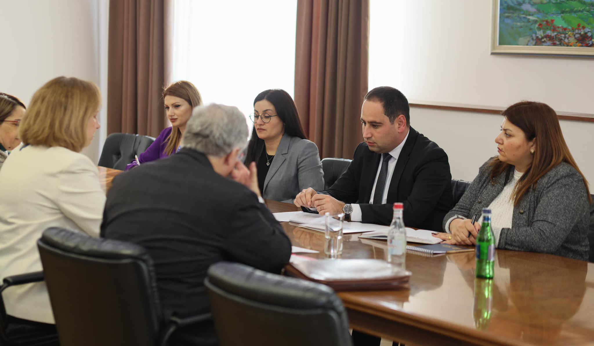 ABŞ-a birbaşa uçuşlara başlamaq imkanı müzakirə olunub