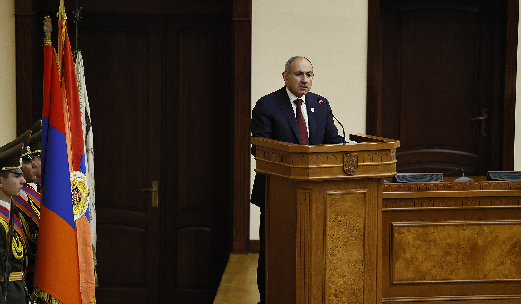 Բանակը պետական արժեք է, ինձ համար առաջինը ՀՀ-ն է, պետականությունը, անկախությունը և այդ պետականության ողնաշարը՝ բանակը, ԶՈՒ-ն. Փաշինյան