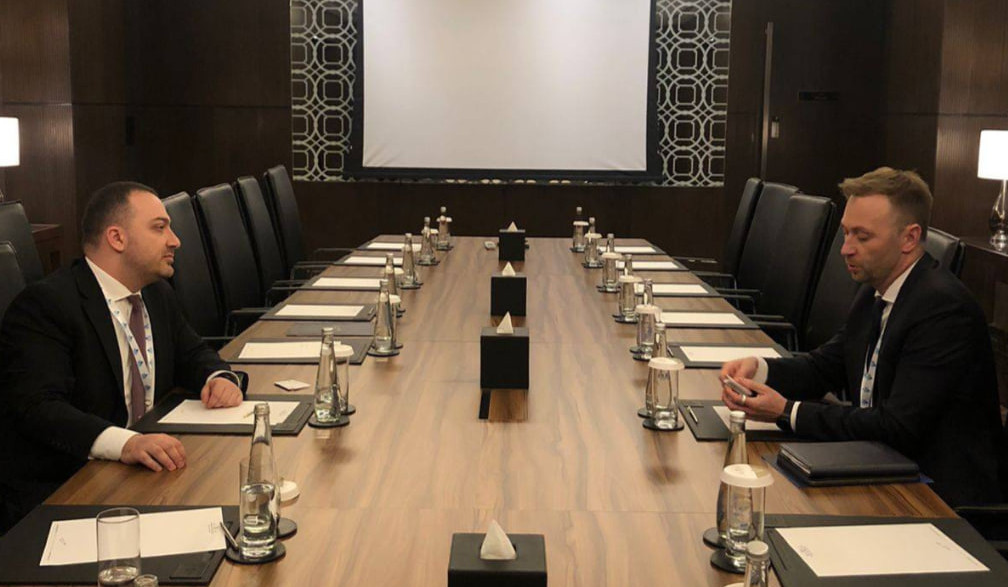 ՀՀ ԱԳՆ գլխավոր քարտուղարն ու Ռոբերտ Վասը Աբու Դաբիում քննարկել են համագործակցության նոր հեռանկարները