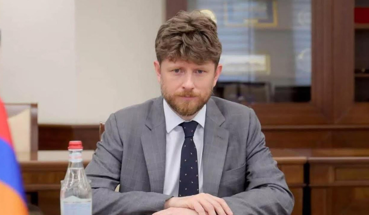 24 года назад в этот день Франция признала Геноцид армян: Декотиньи