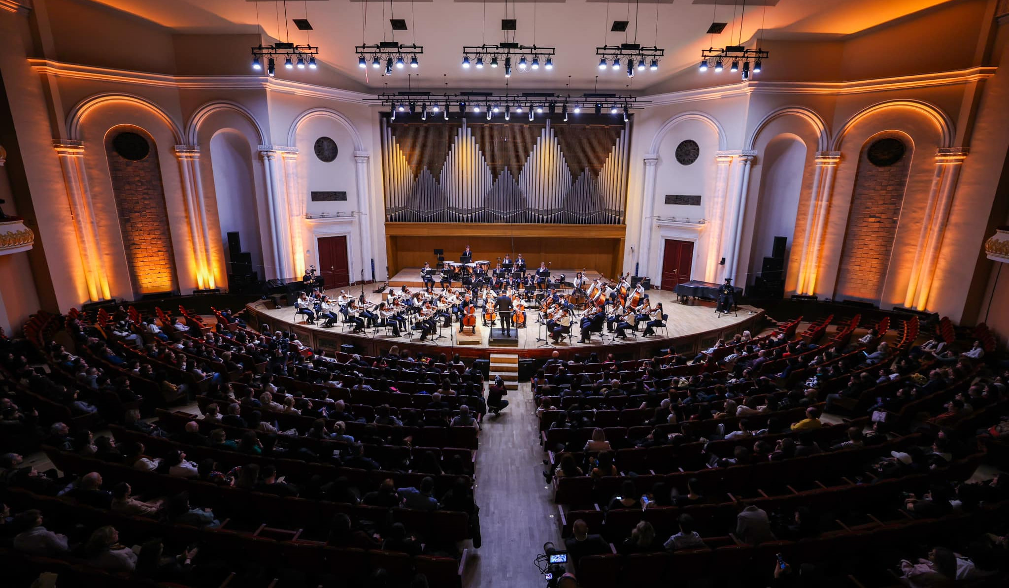 «Երևան» պատանեկան սիմֆոնիկ նվագախումբը համերգային ծրագրով է հանդես եկել «Արամ Խաչատրյան» համերգասրահի բեմում