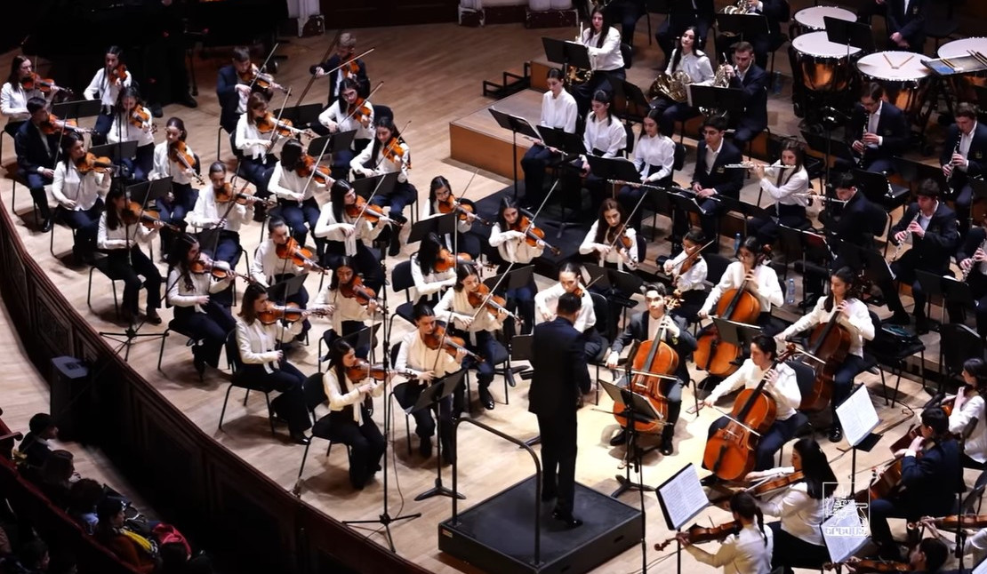 «Արամ Խաչատրյան» համերգասրահի բեմում էին «Երևան» նվագախումբը և թավջութակահար Ալբան Գերհարդտը