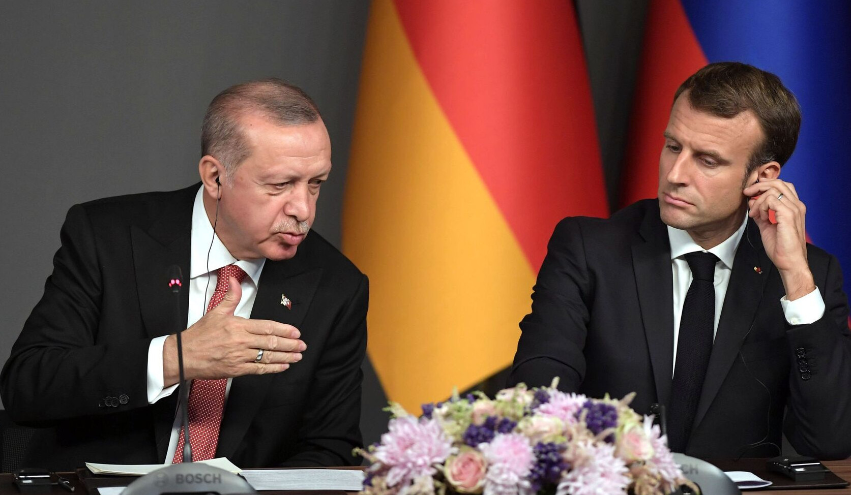 Эрдоган и Макрон обсудили региональные и глобальные вопросы