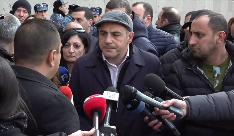 Բողոքի ակցիա՝ Կառավարության շենքի դիմաց. տնտեսվարողները պահանջում են շրջհարկը 10 տոկոս դարձնելու որոշումը հետաձգել 6 ամսով