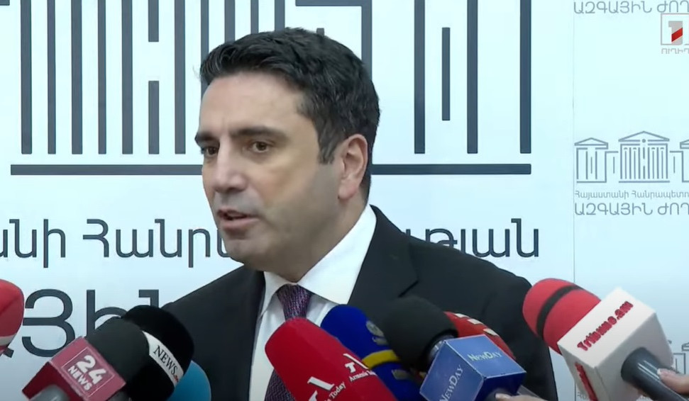 Məncə, ehtimal azdır: Alen Simonyan Moskvanın vasitəçilik səylərini qəbul etmək perspektivi haqqında