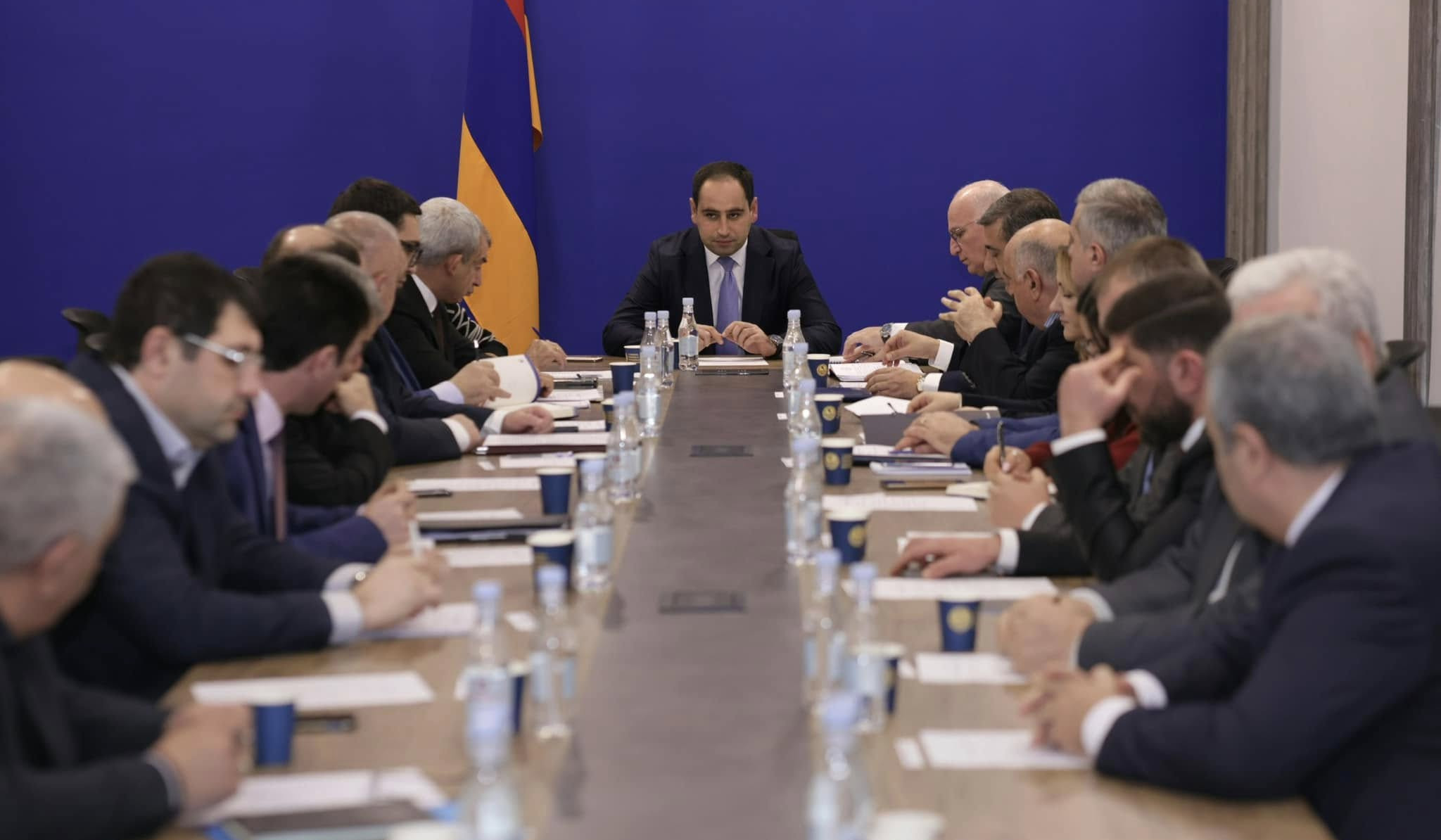 ՏԿԵ նախարարը էներգետիկ համակարգի պատասխանատուների հետ քննարկել է հրատապ լուծում պահանջող հարցեր