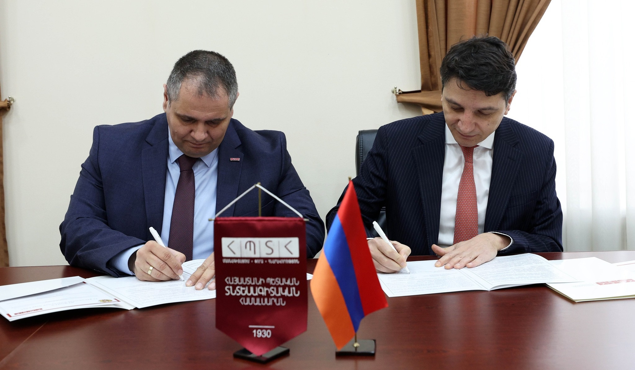 Ֆինանսների նախարարության և Հայաստանի պետական տնտեսագիտական համալսարանի միջև համագործակցության հուշագիր է ստորագրվել