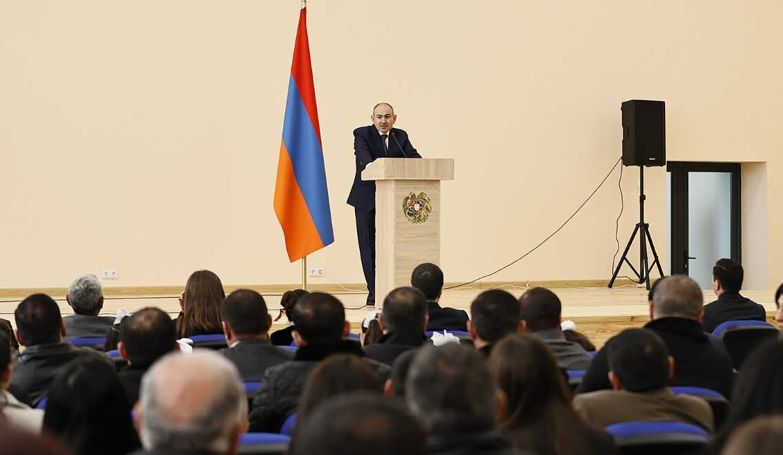 Ուզում եմ  նախևառաջ շնորհակալություն հայտնել Հայաստանի Հանրապետության բոլոր աշխատող, արդյունք ստեղծող և օրենքով սահմանված հարկերը վճարող քաղաքացիներին․ վարչապետ