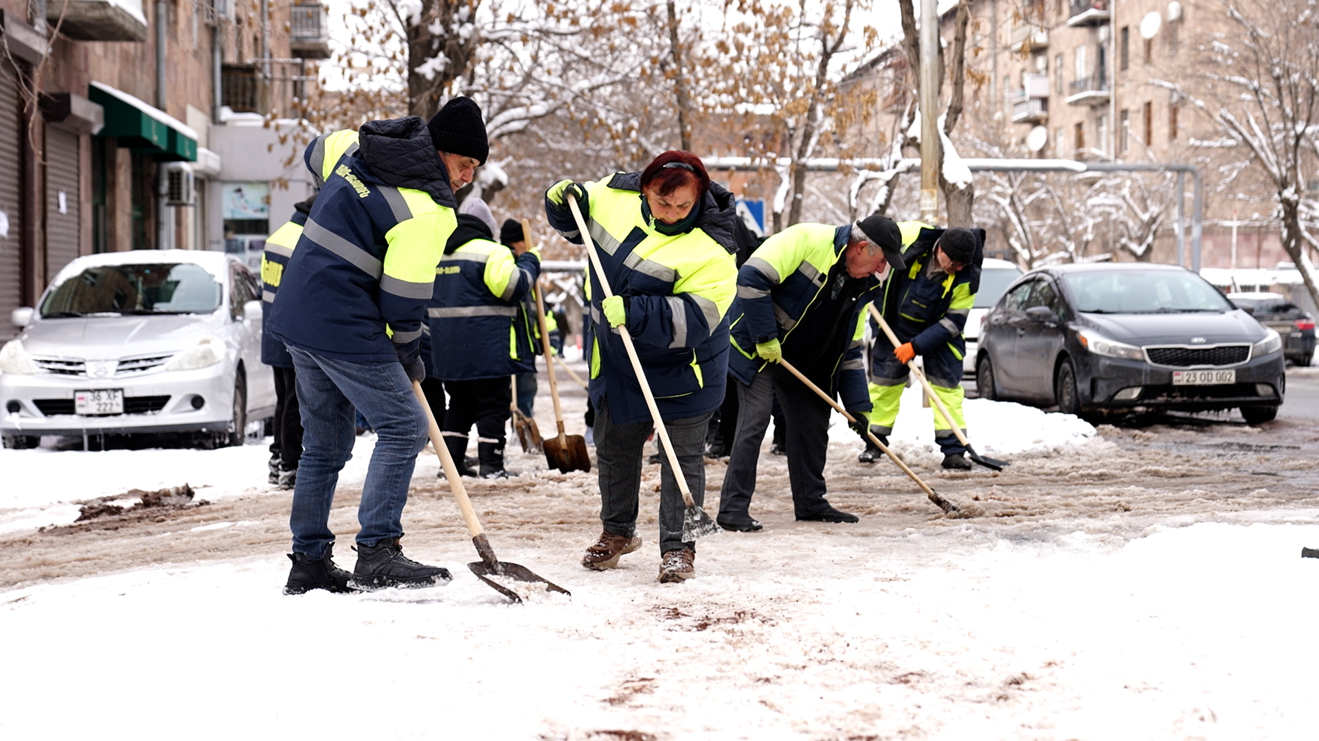 Երևանի վարչական շրջաններում ձնամաքրման աշխատանքները շարունակվում են. քաղաքապետարան