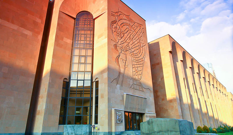 «Կնոջ  զգեստապահարանի  գաղտնիքը». ցուցահանդես Երևանի պատմության թանգարանում