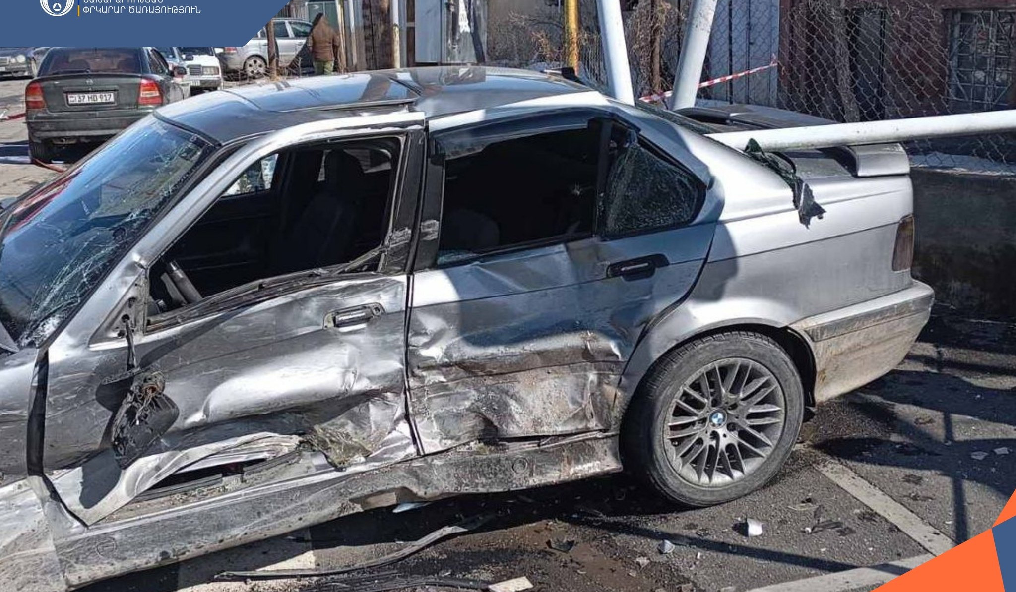 Վթար Արմավիրում. գազատար խողովակը ընկել է մեքենայի վրա, կա հոսպիտալացված