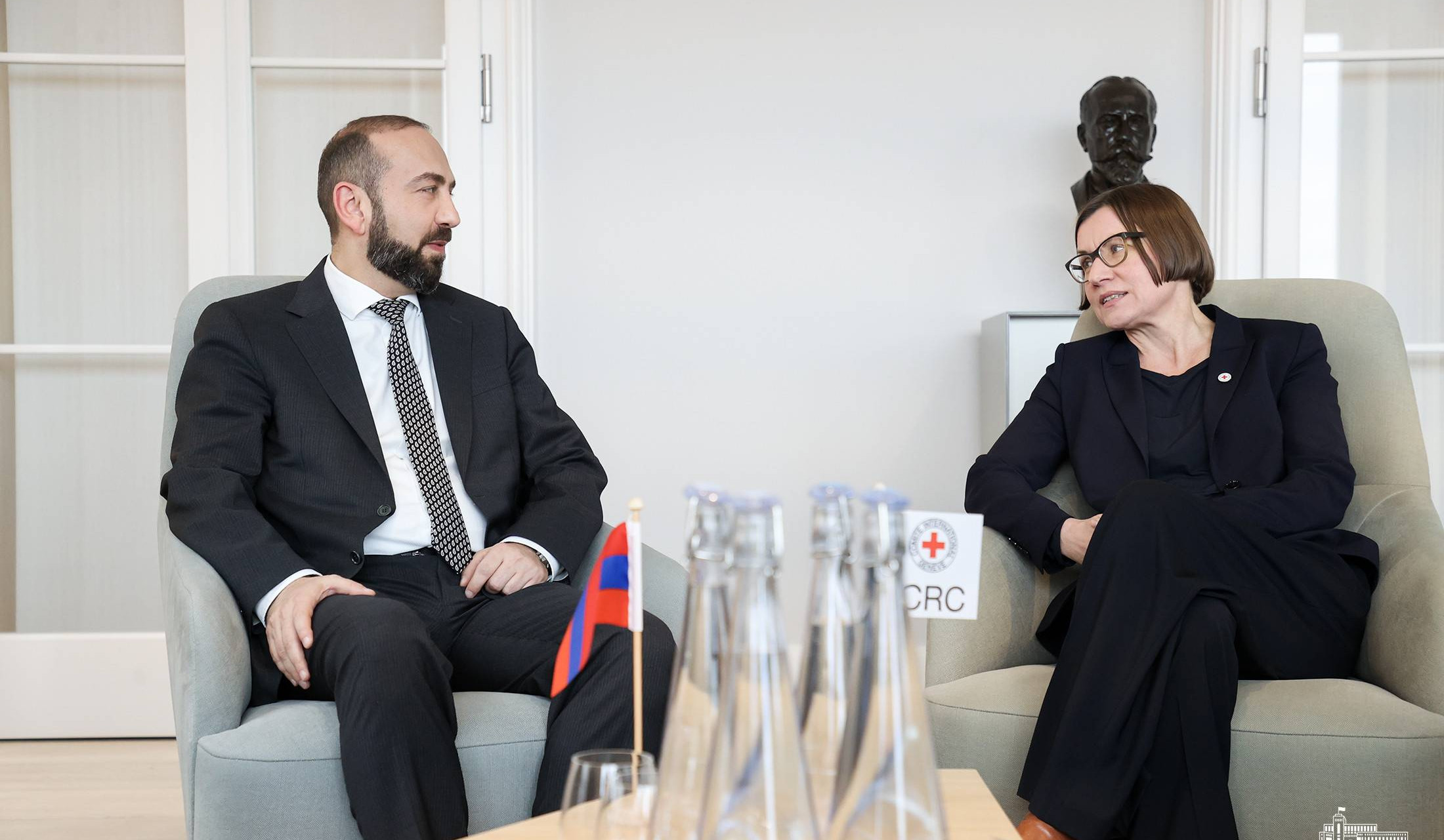 Արարատ Միրզոյանը ԿԽՄԿ նախագահի հետ հանդիպմանն անդրադարձել է Ադրբեջանում ապօրինաբար պահվող հայ ռազմագերիների և պատանդառված քաղաքացիական անձանց ազատ արձակման խնդրին