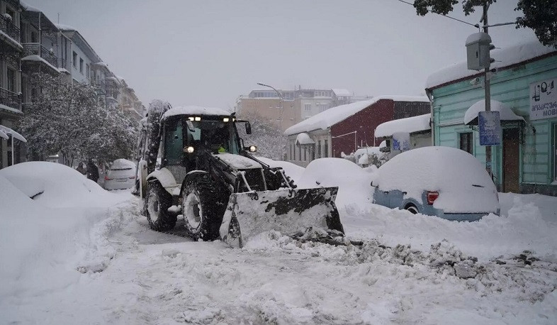 Վրաստանում ծանր եղանակային պայմանները կրիտիկական իրավիճակ են ստեղծել մի շարք շրջաններում