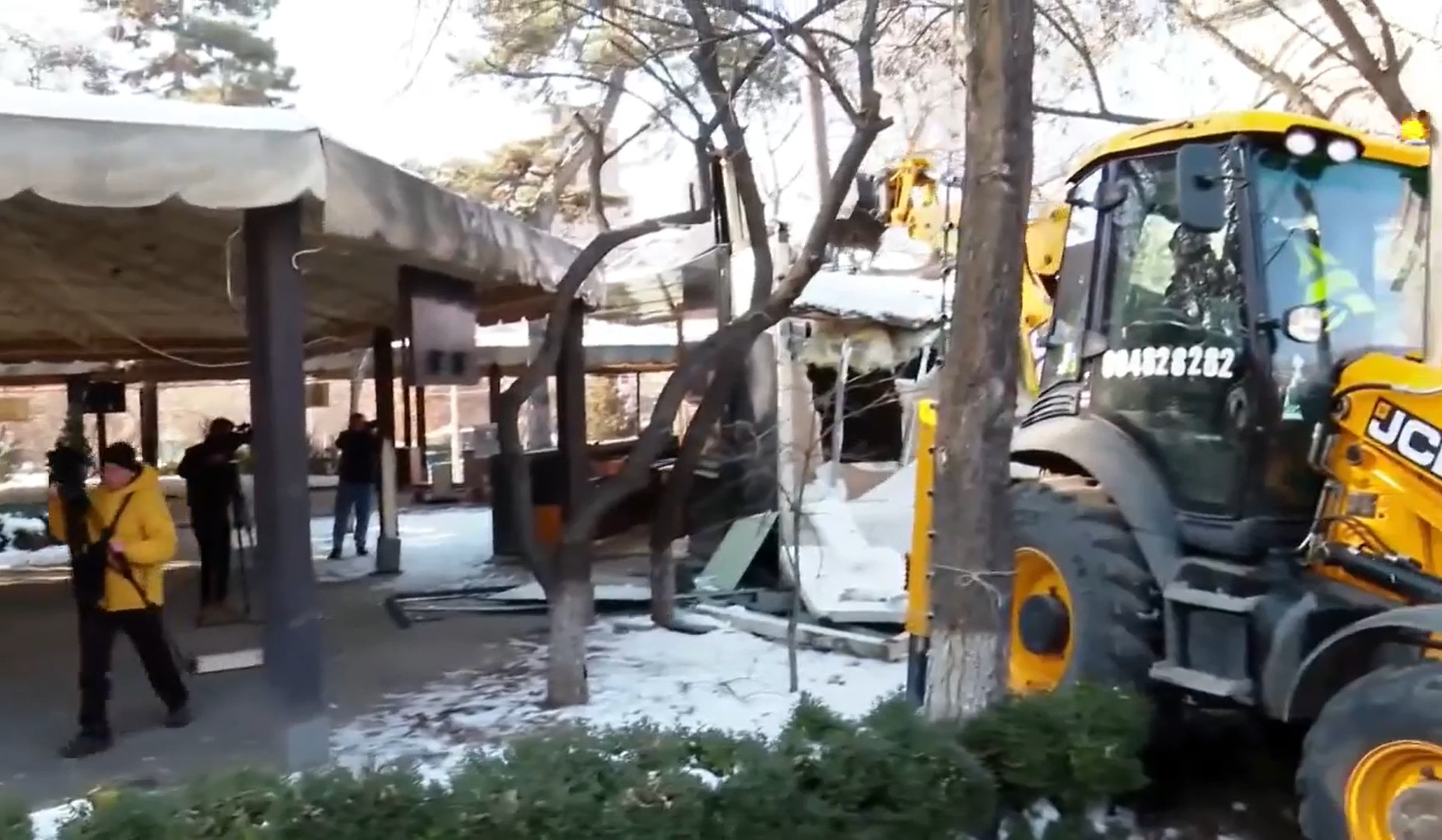 Ապամոնտաժվում է Սայաթ-Նովայի 2/2 հասցեում գտնվող սրճարանը