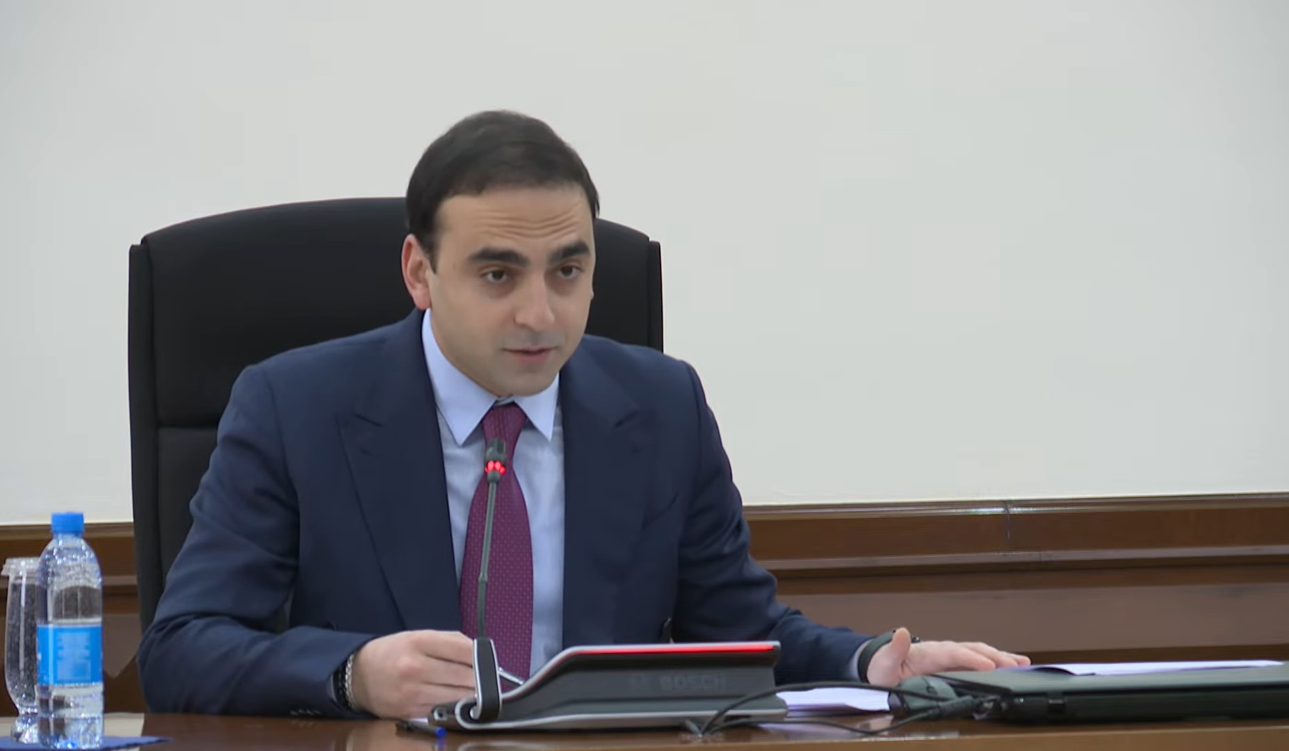 Այս տարի ունենում ենք նոր փողոցներ, որտեղ մալուխներն ամբողջապես անցնում են գետնի տակ. Ավինյան