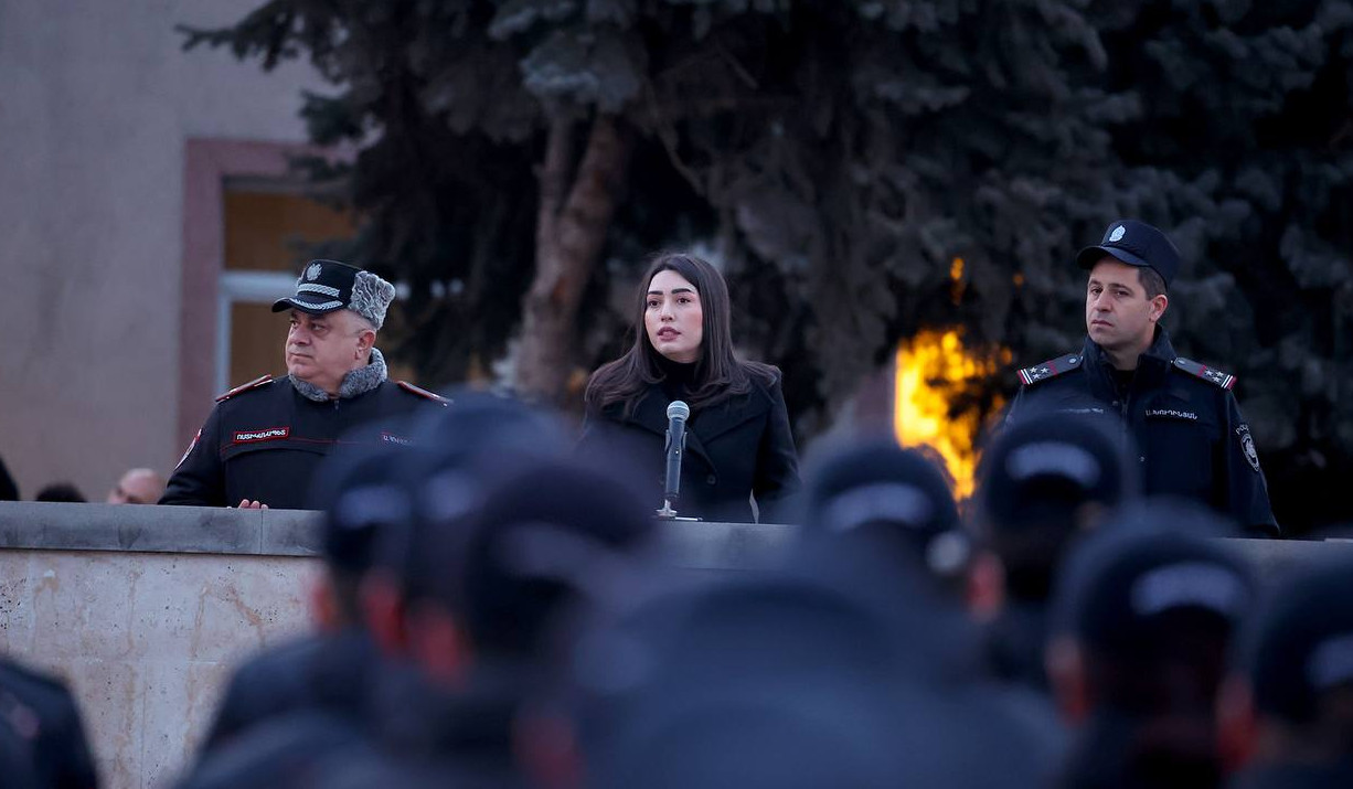 ՆԳ նախարարը ներկա է գտնվել Երևանի գնդի պարեկային ծառայողների առավոտյան հրահանգավորմանը