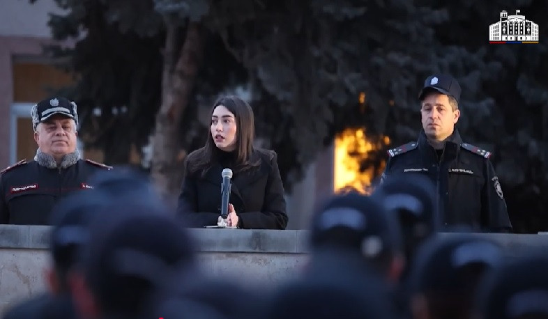 ՆԳ նախարարը ներկա է եղել Երևանի գնդի պարեկային ծառայողների առավոտյան հրահանգավորմանը