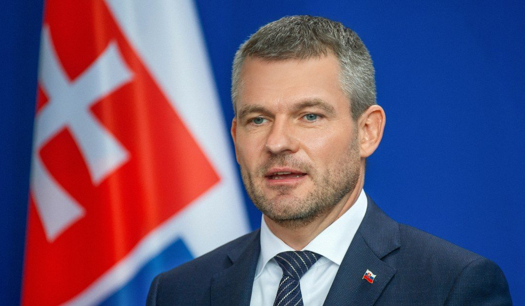 Президент Словакии потребовал от Киева разрешить транзит азербайджанского газа через территорию Украины