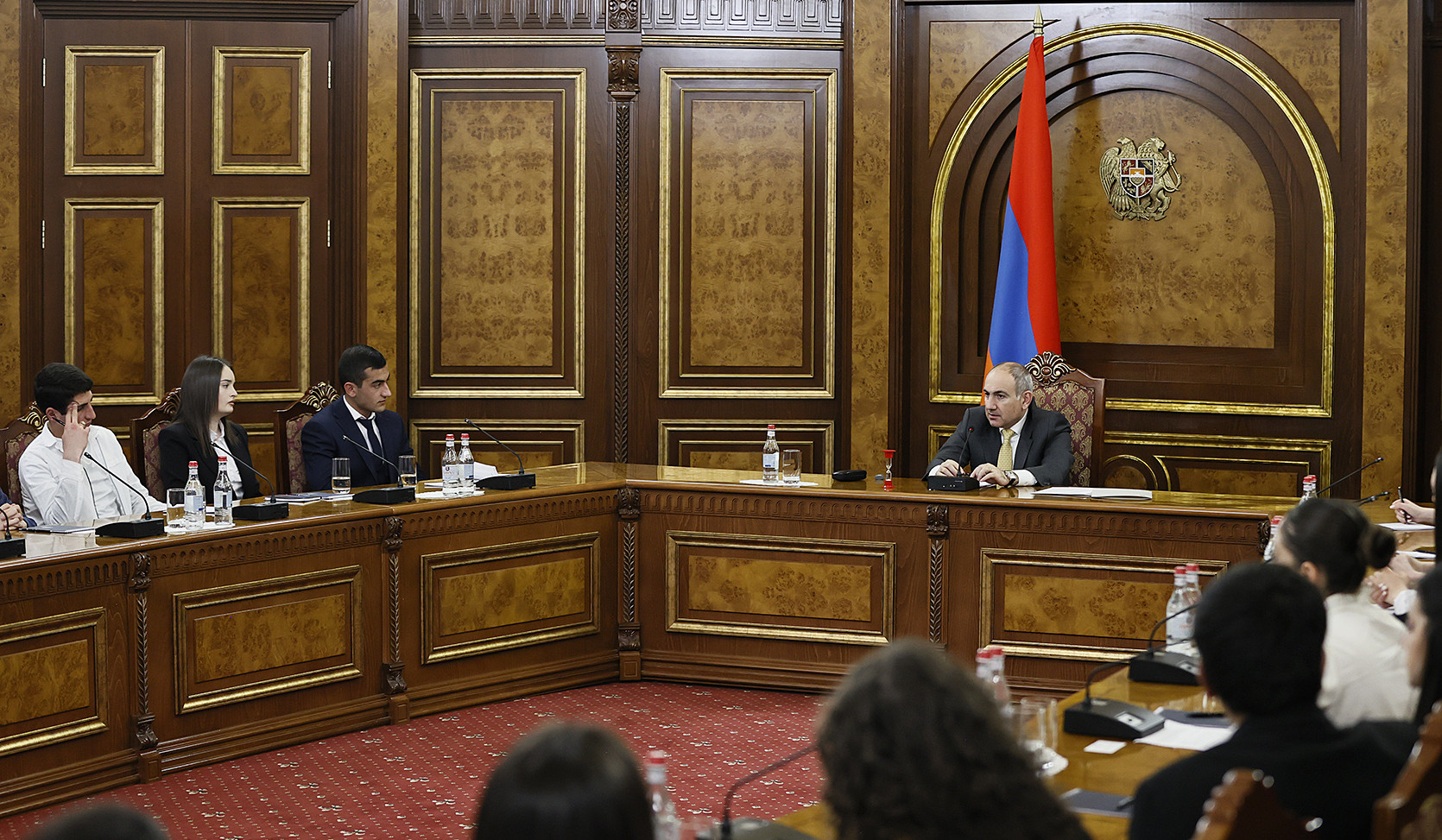 Մի խումբ ուսանողների և շրջանավարտների հետ քննարկեցինք միջազգային հարաբերություններին վերաբերող հարցեր. վարչապետ