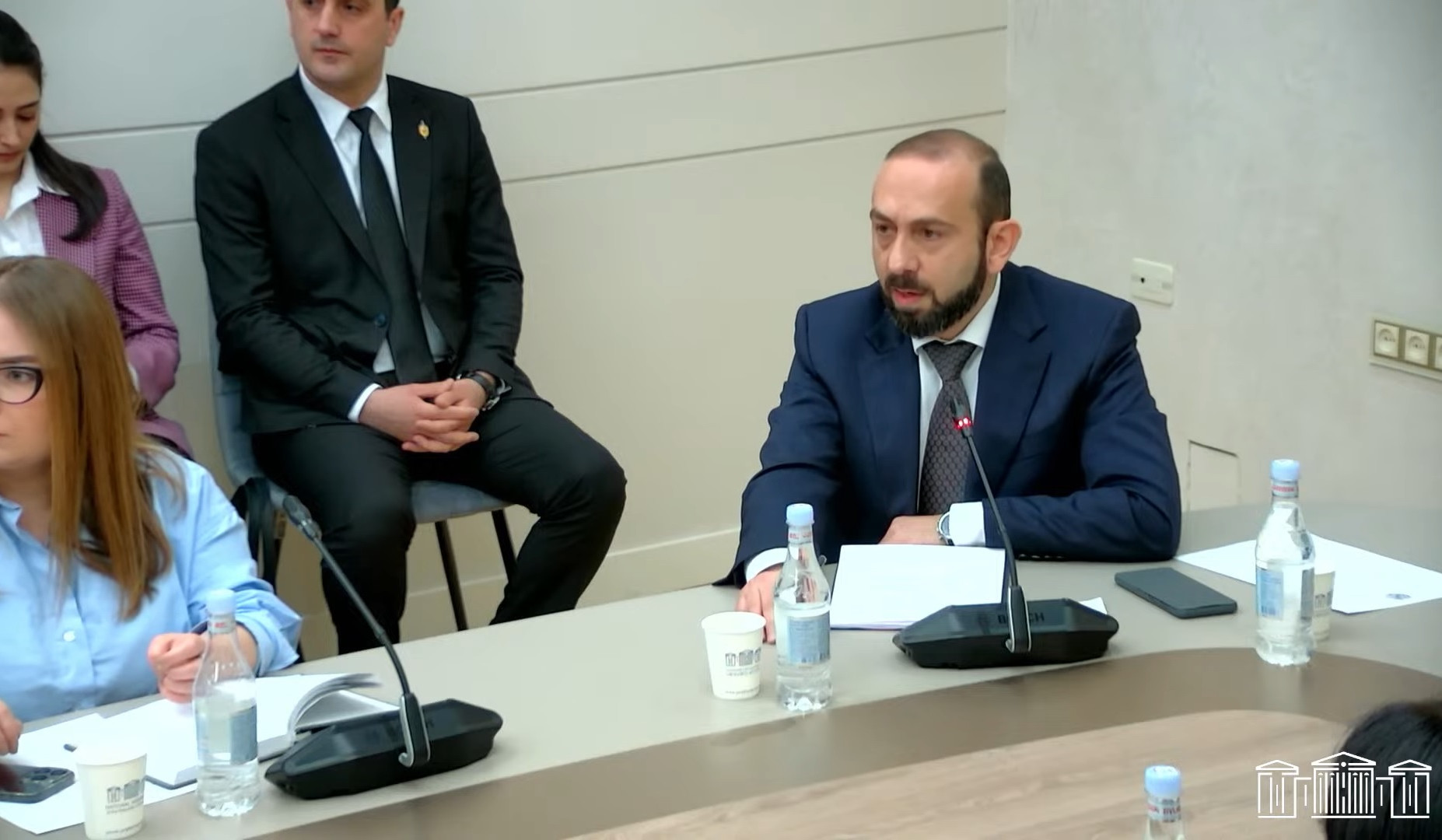 Bütün dəmir yolları, avtomobil yolları və infrastruktur Ermənistan Respublikasının suverenliyi altında fəaliyyət göstərəcək։ Mirzoyan