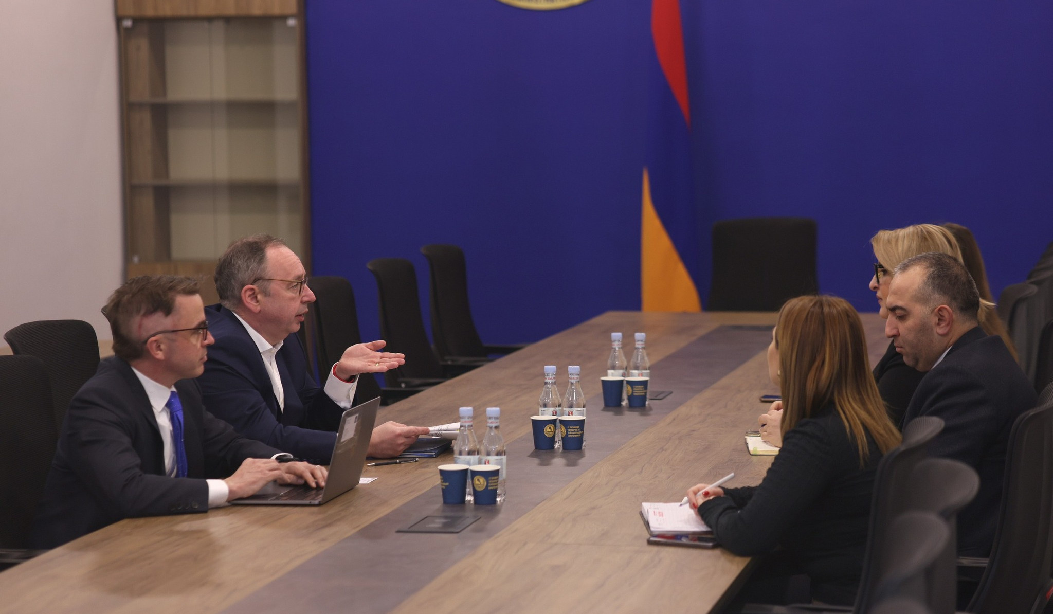 ԱԶԲ տնօրենի հետ քննարկվել է Դիլիջանի և Պուշկինի թունելների վերակառուցման հնարավորությունը