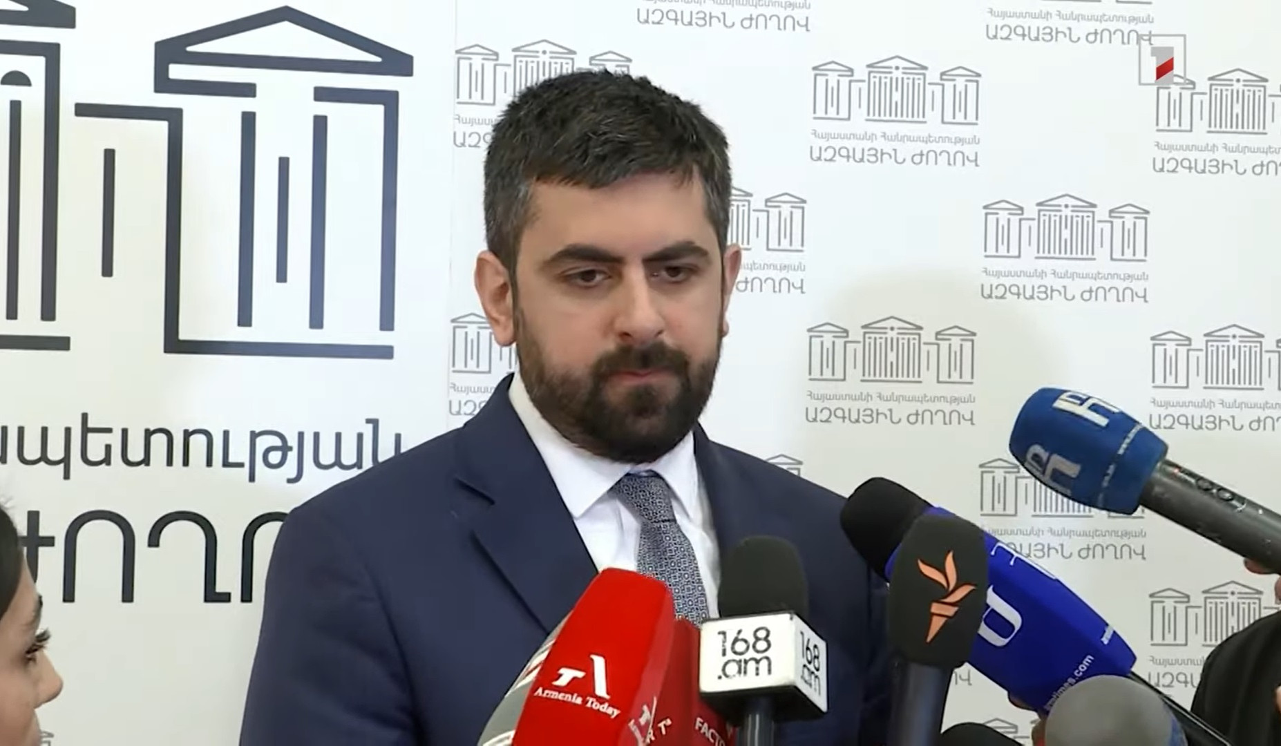 Чтобы не упустить шанс на подписание мирного договора, Азербайджан должен предложить место и сроки заранее: Ханданян