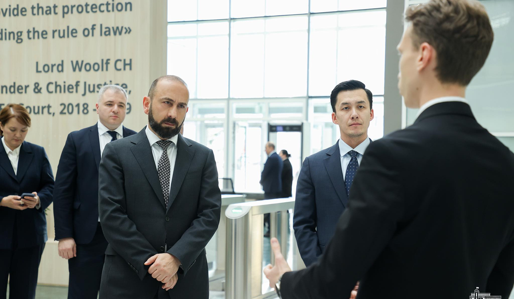 Арарат Мирзоян посетил Международный финансовый центр «Астана»