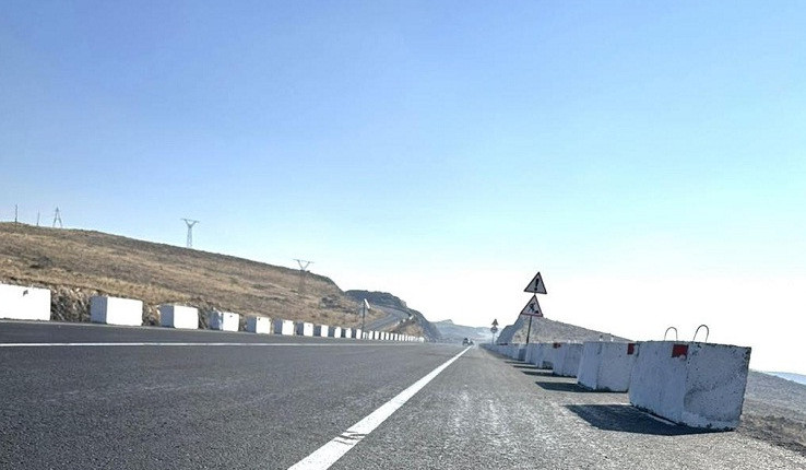 Աշտարակ-Թալին կառուցվող ճանապարհի՝ երթևեկության համար բաց հատվածները կահավորվել են անվտանգության տարրերով