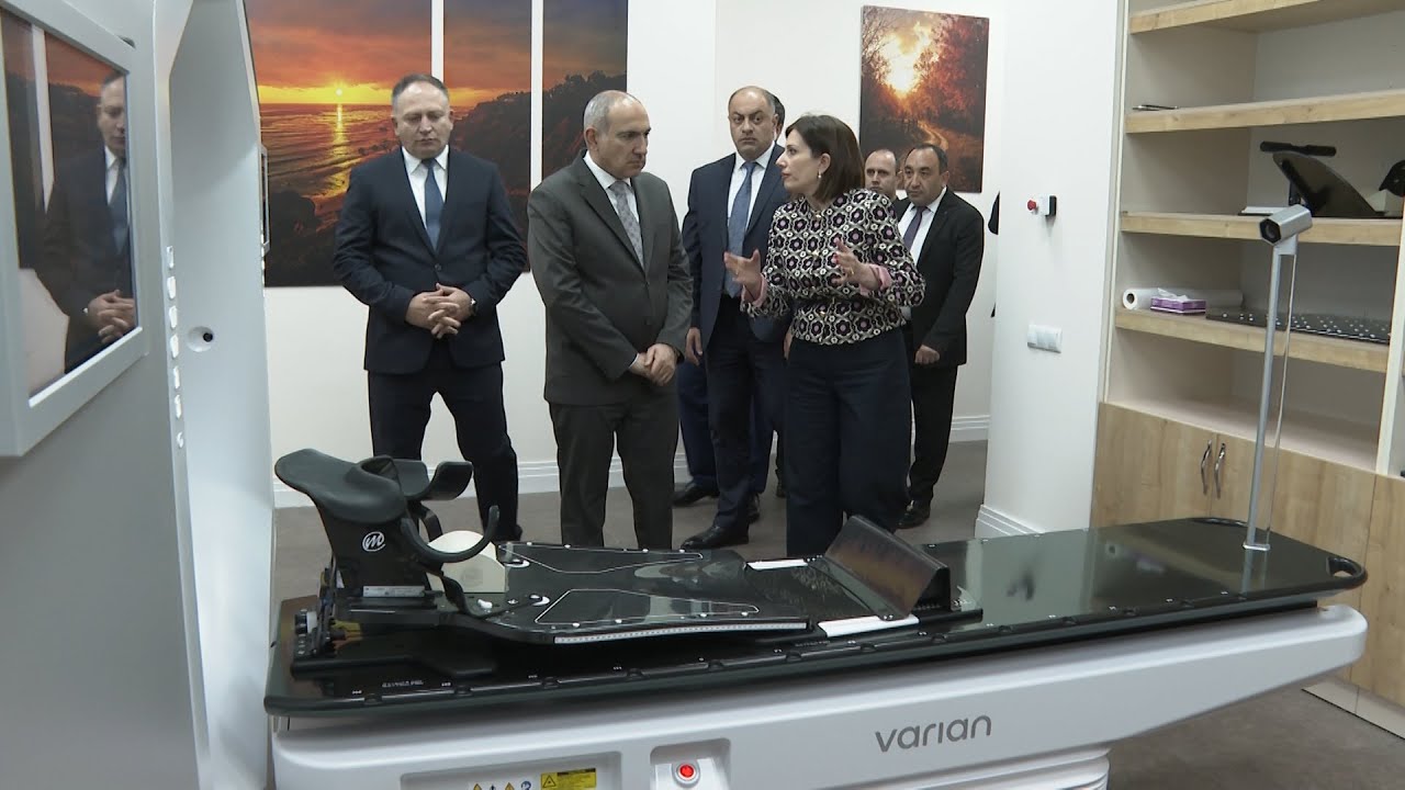 Pashinyan attends opening of high technolgy radiotherapy unit at National Oncology Center