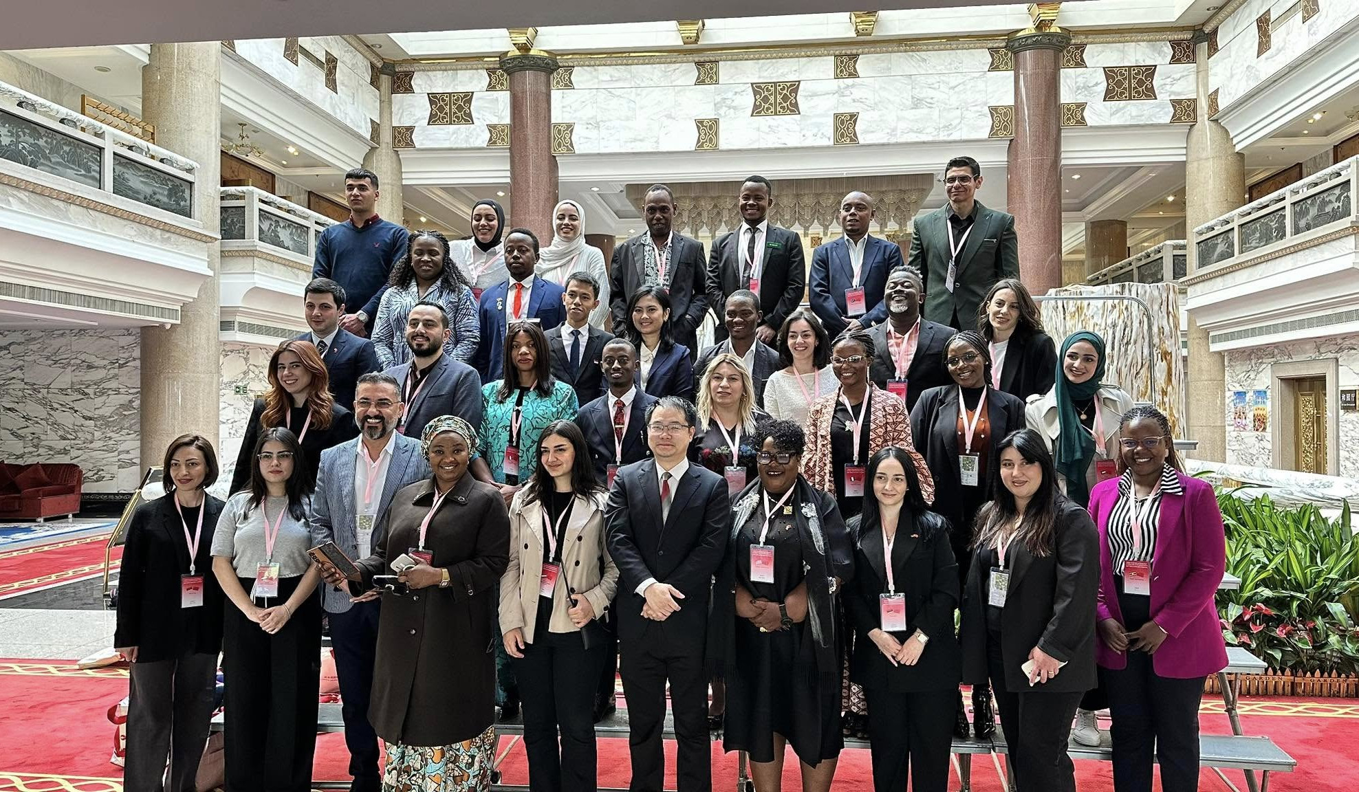 «Հաջողակից՝ սկսնակին» ծրագրի մասնակիցներից 2-ը Չինաստանում են