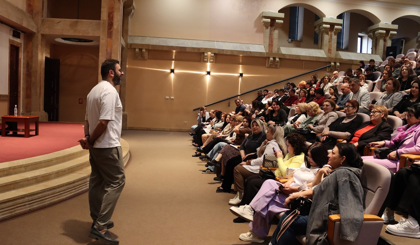 «Հաղորդակցության հմտություններ» խորագրով վերապատրաստման ևս մեկ դասընթաց՝ «Կրթվելը նորաձև է» նախաձեռնության շրջանակում