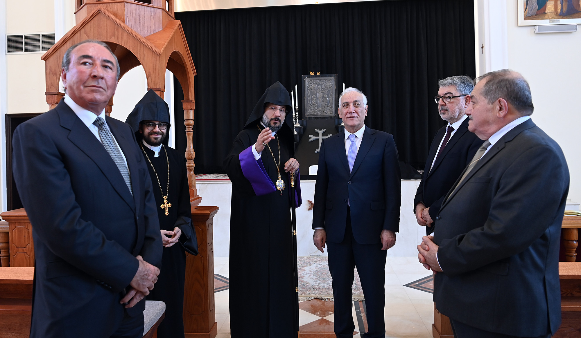 Վահագն Խաչատուրյանն այցելել է Աբու Դաբիի Սրբոց Նահատակաց եկեղեցի