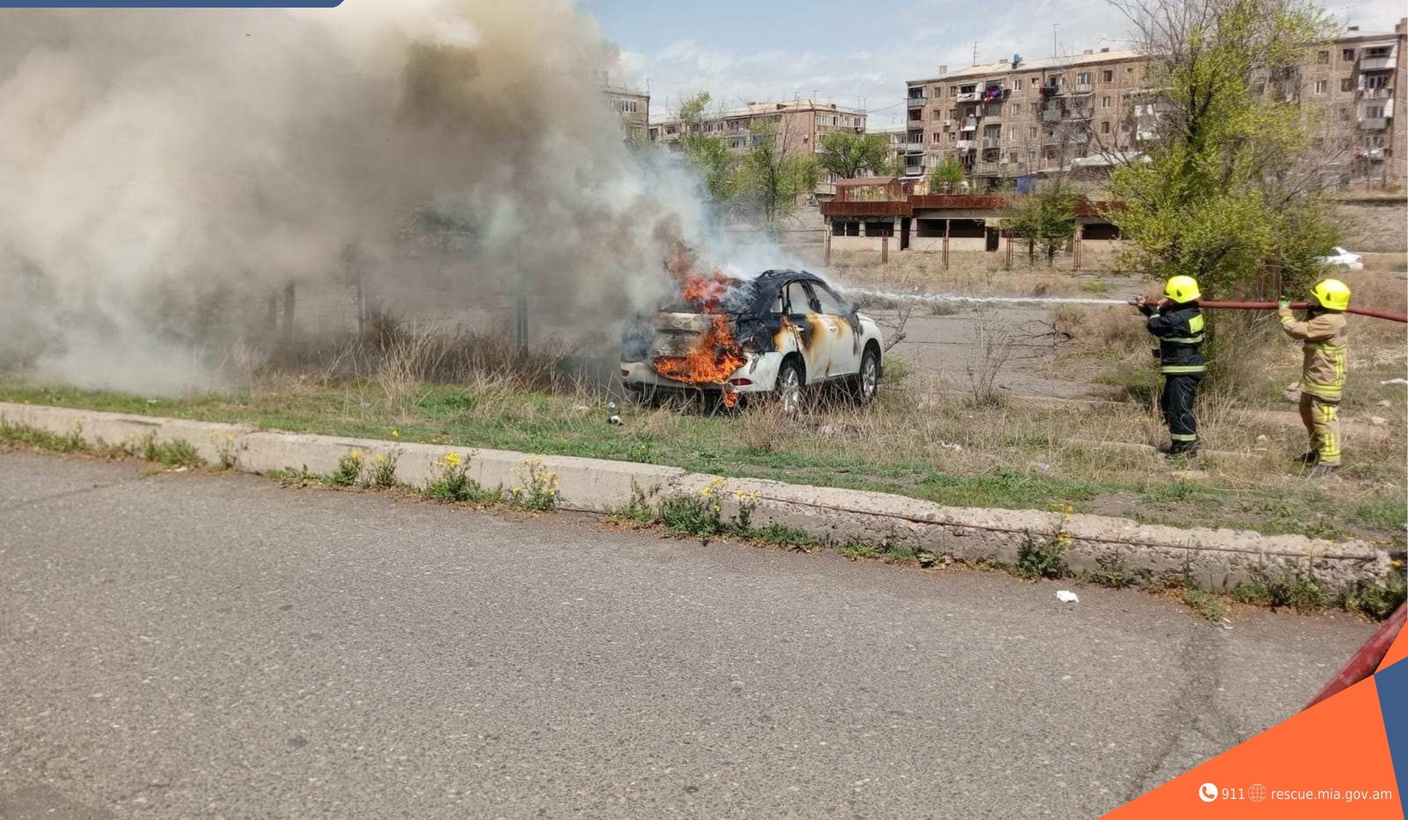 Lexus-ը դուրս է եկել ճանապարհի երթևեկելի հատվածից, բախվել ծառին և բռնկվել. կա տուժած