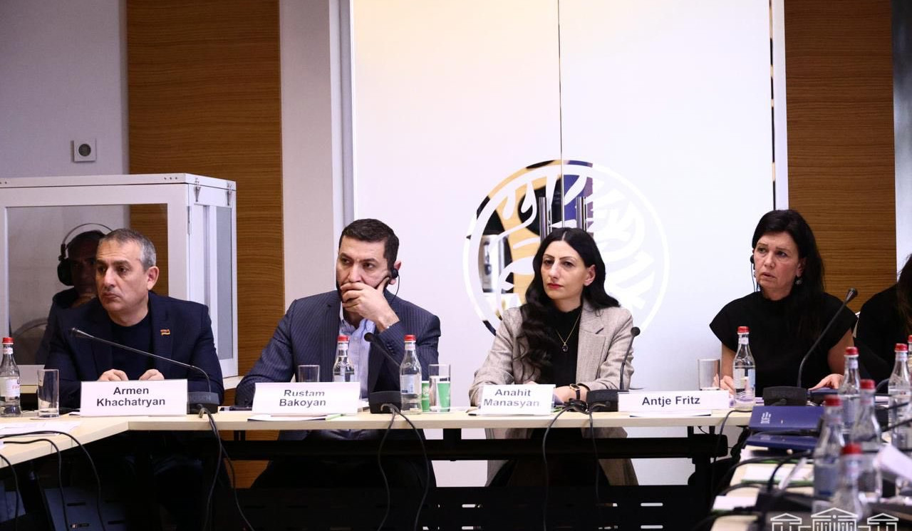 Զինված ուժերում մարդու իրավունքների պաշտպանության հետ կապված խնդիրները պետք է գտնվեն հատուկ ուշադրության կենտրոնում. Անահիտ Մանասյան