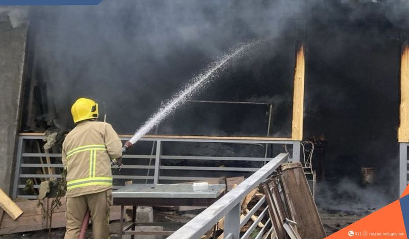 Հրդեհ Էջմիածնի Գրիգոր Նարեկացու փողոցում