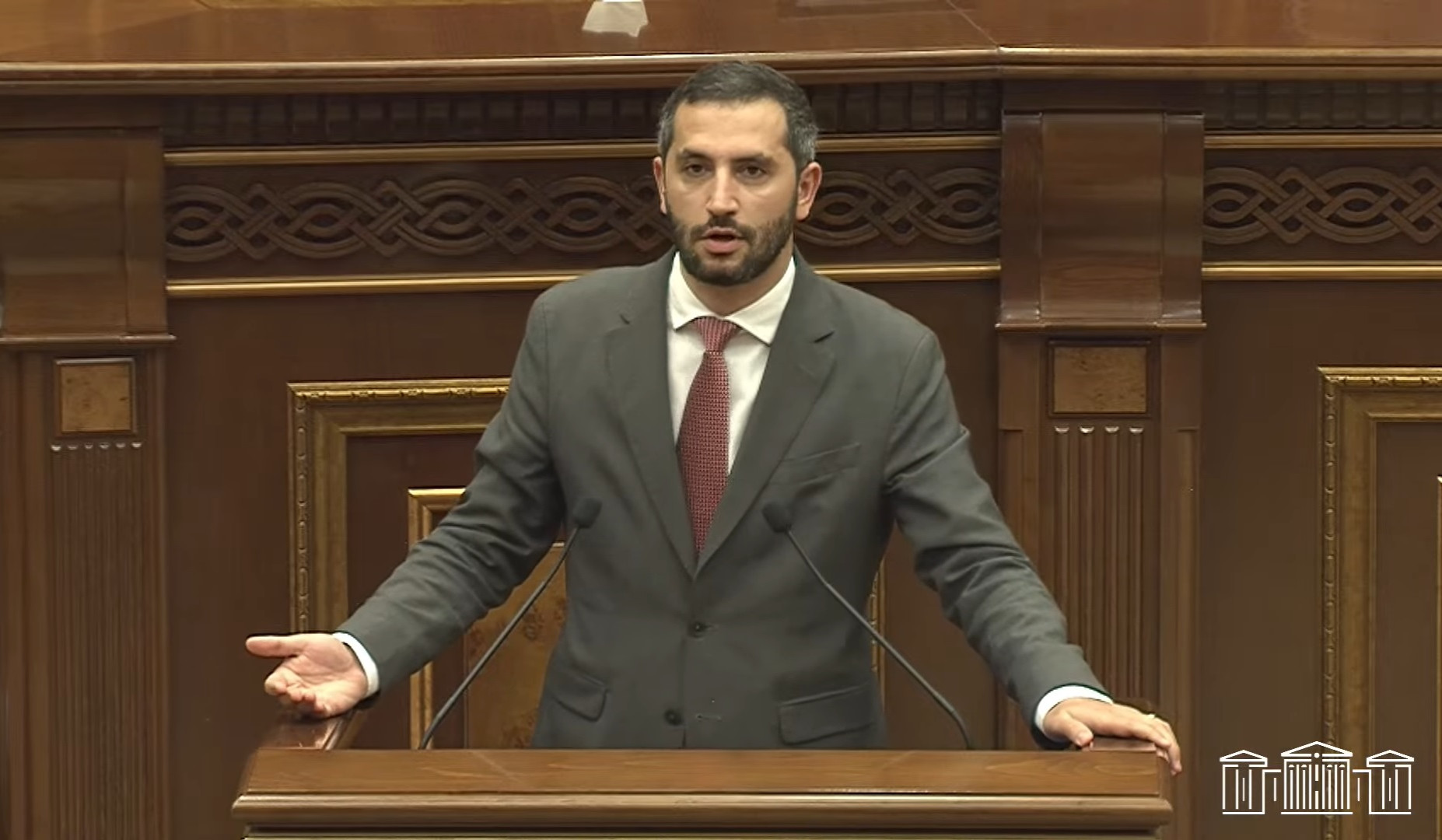 Երեսպաշտությունը սպանում է քաղաքականությունը. Ռուբինյանը՝ ընդդիմության քննադատությունների մասին