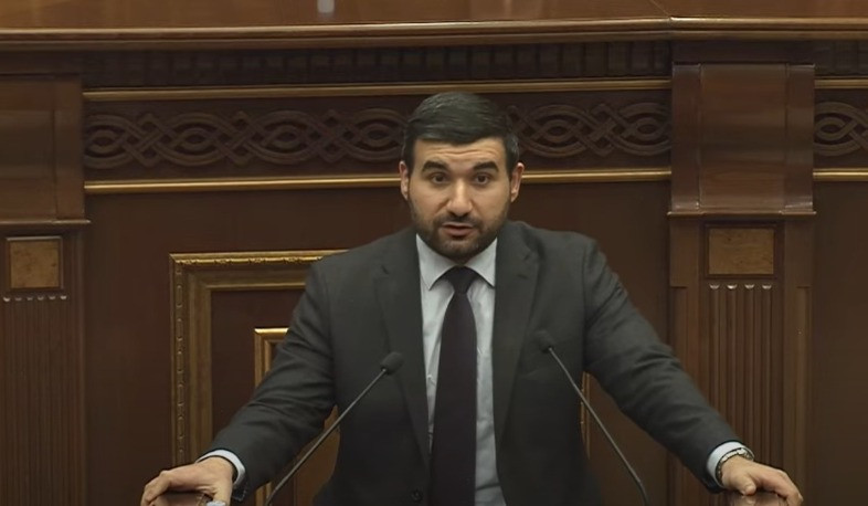 Մի՛ լսեք այն մարդկանց, որոնք ուզում են, որ սոցիալական բեռը ձեզ վրա մեծ լինի, որպեսզի իրենց՝ տարատեսակ դեսպանատներից ստացած փողերը չերևան. Ալեքսանյան