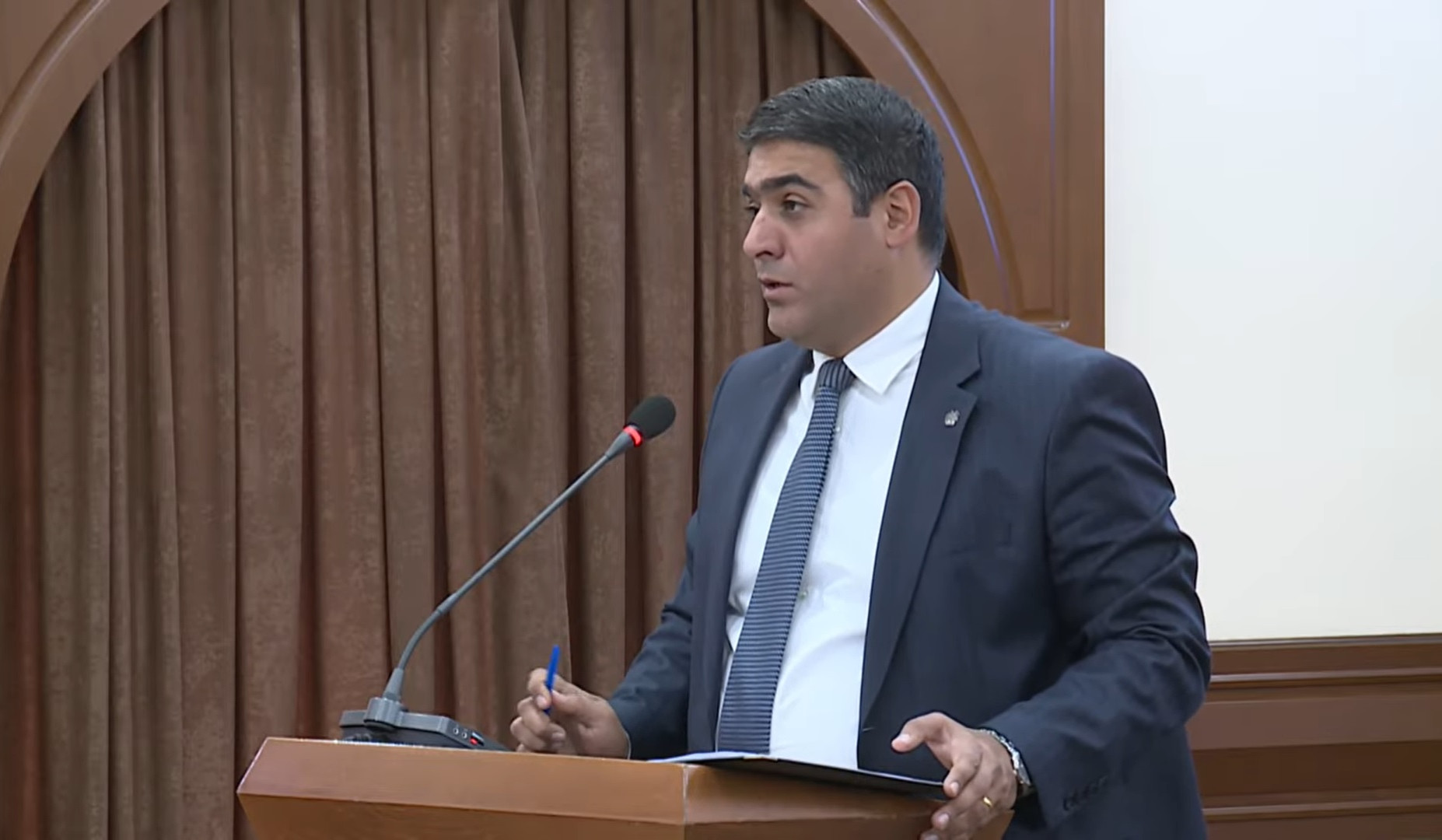 Առաջարկվում է նոր ձեռք բերված Karcher տեսակի մեքենաների թվաքանակով վարորդների հաստիքացուցակ ընդունել