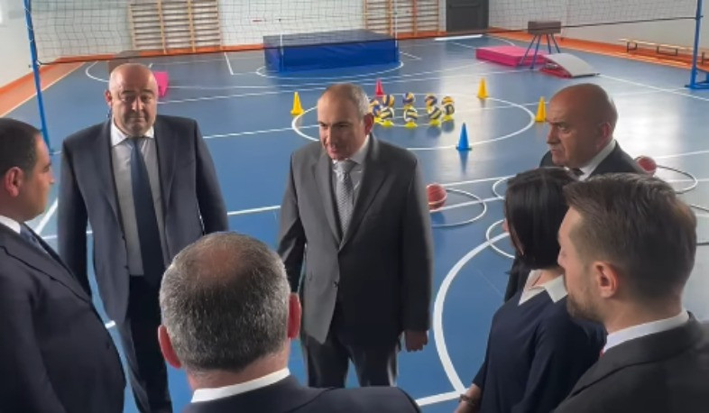 Վարչապետն այցելել է Ստեփանավանի նորակառույց թիվ 3 դպրոց