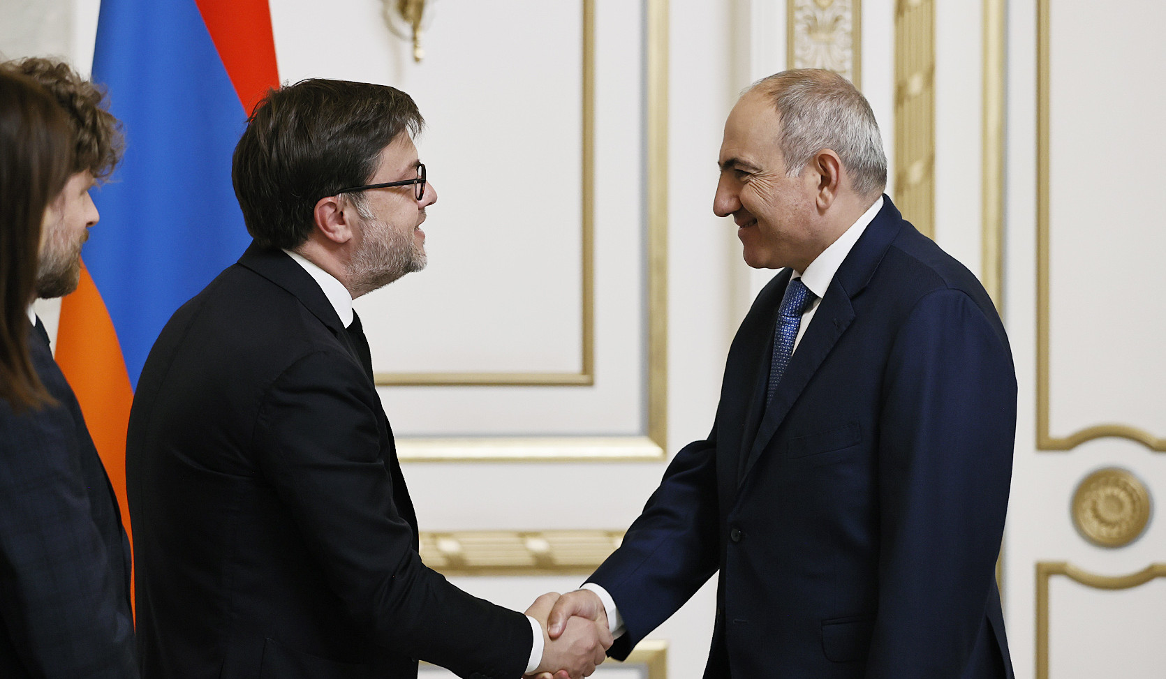 Премьер-министр принял делегацию во главе с мэром Марселя