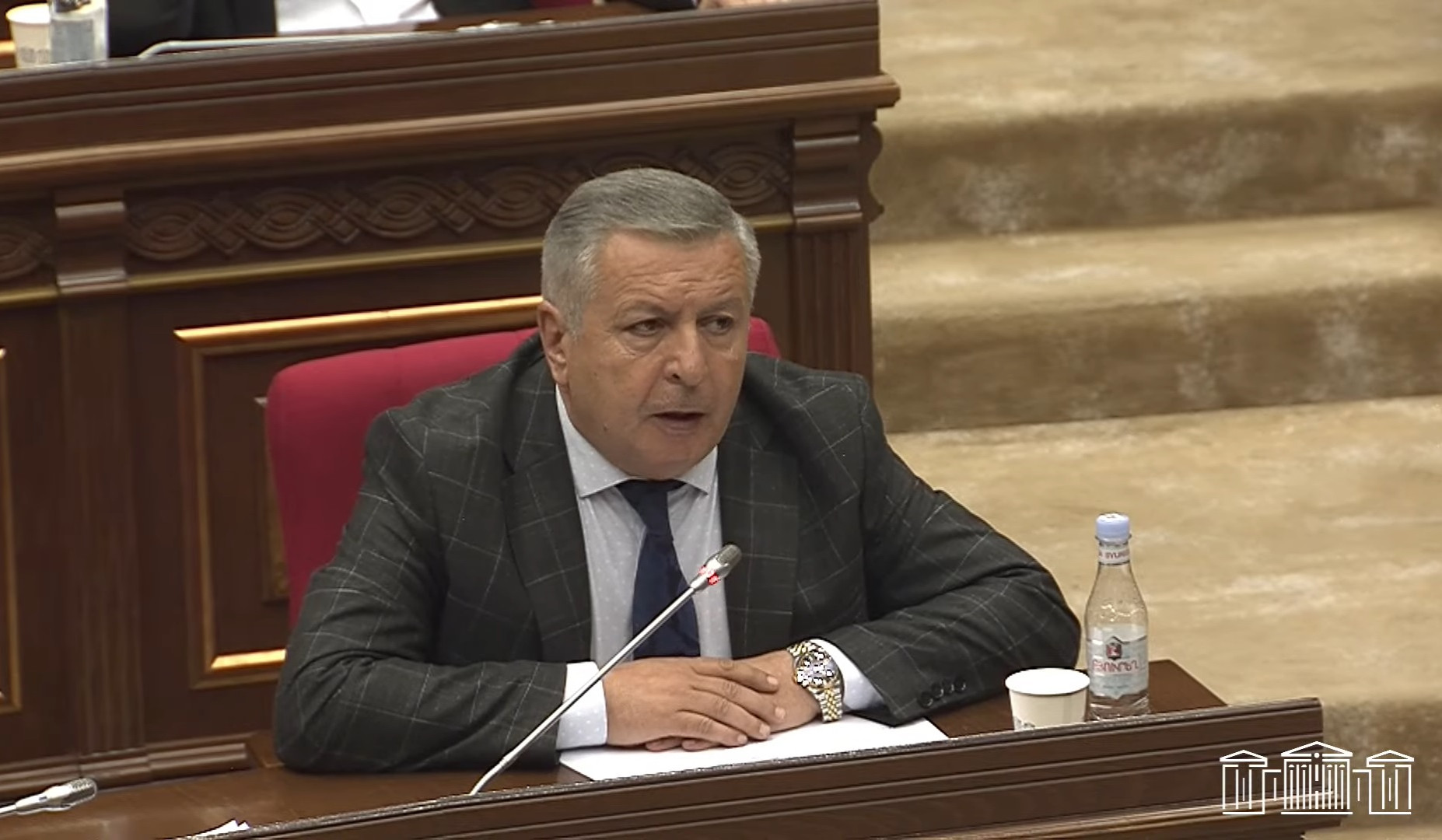 Հաղորդում եմ ներկայացնում հանցագործության մասին. Բագրատյանը՝ Մաքսային կոմիտեի նախկին նախագահի մասին