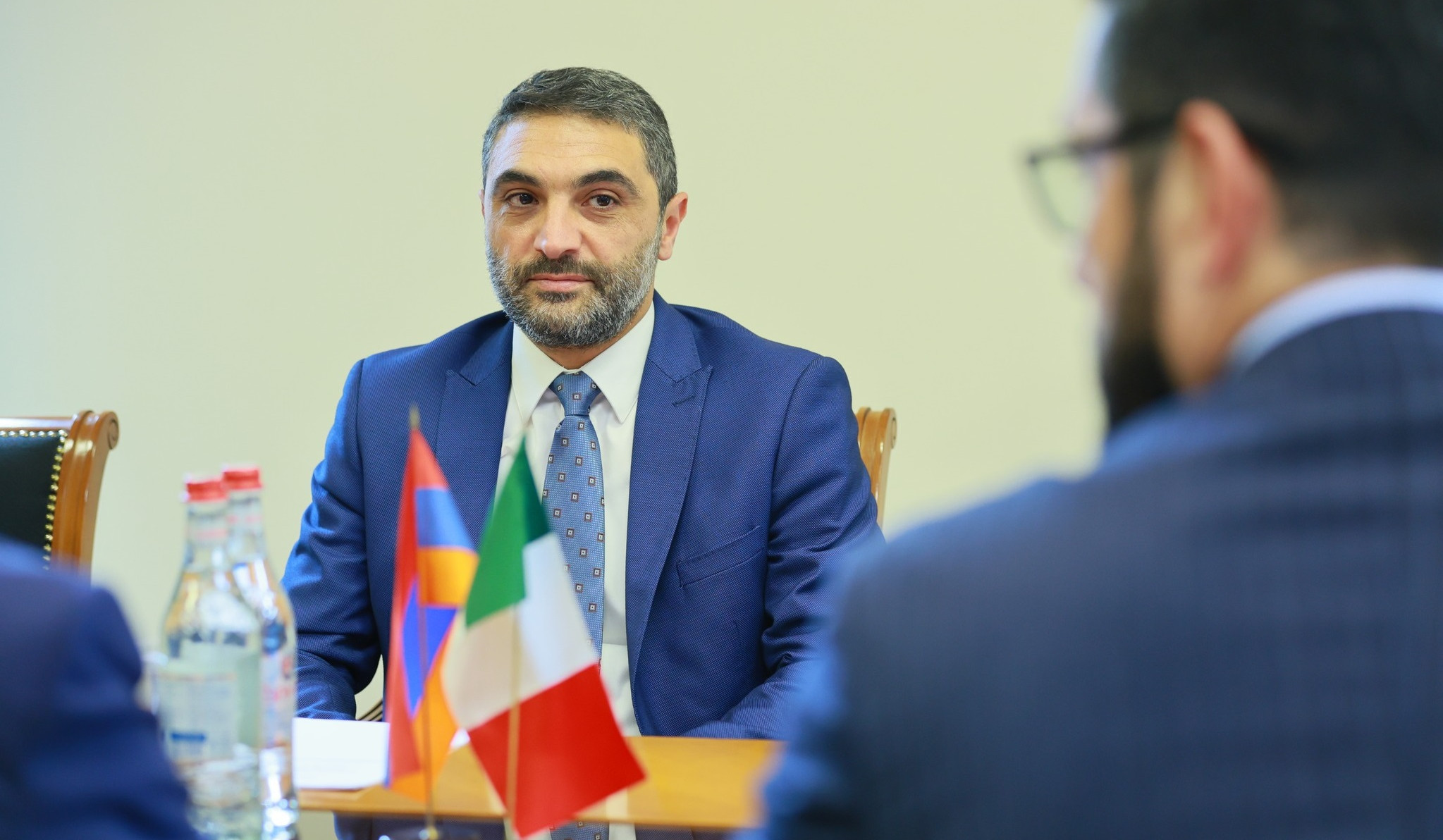 Քննարկել ենք բնապահպանության ոլորտում համագործակցության ընդլայնման հնարավորությունները. Սիմիդյանը՝ Իտալիայի դեսպանի հետ հանդիպման մասին